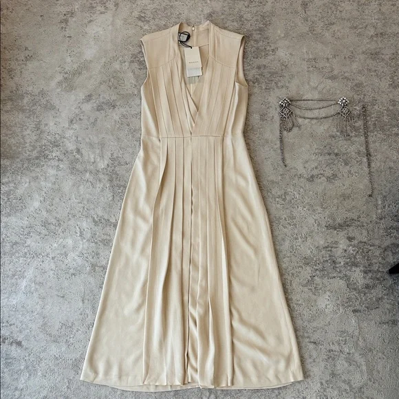 Gucci Cream Midi Dress with Belt - Picture 14 of 15